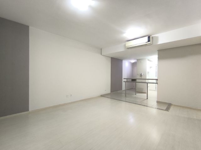 Apartamento 3 quartos e 2 banheiros, para alugar, no bairro Gleba Fazenda Palhano em Londrina