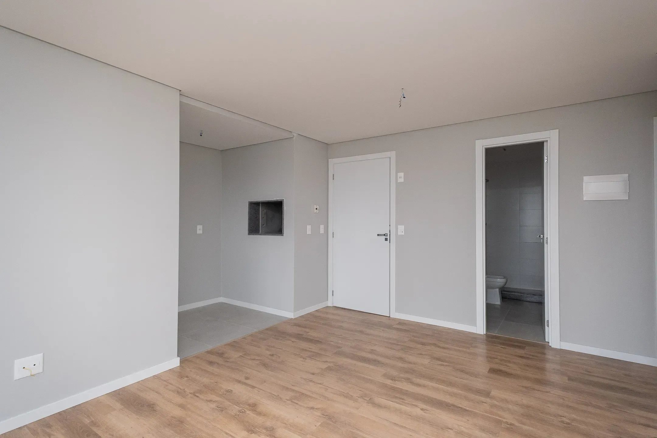 Apartamento à venda no Volver, Parque Una - 64 m², 2 quartos (sendo 1 suíte) , 3 vagas cobertas e condomínio impecável.