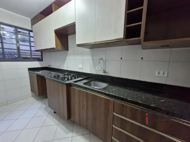 Apartamento 3 quartos e 1 banheiro, para alugar, no bairro Tingui em Curitiba