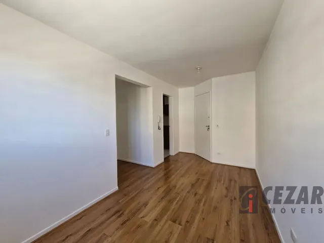 Apartamento 3 quartos e 1 banheiro, para alugar, no bairro Tingui em Curitiba