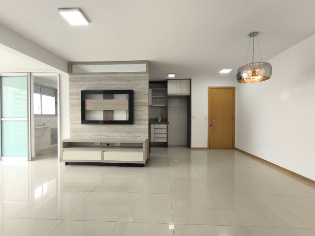 Apartamento 3 quartos e 2 banheiros, para alugar, no bairro Gleba Fazenda Palhano em Londrina