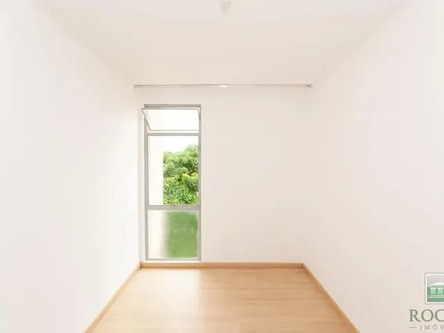 Apartamento 2 quartos e 1 banheiro, para alugar, no bairro Barreirinha em Curitiba
