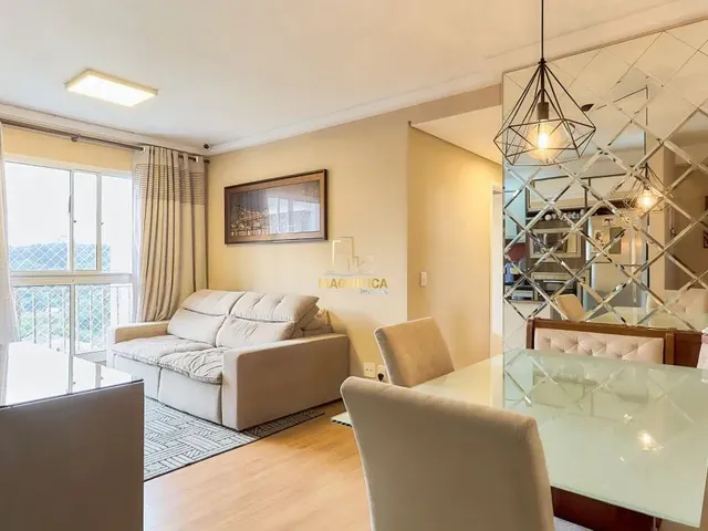 Apartamento 2 quartos e 2 banheiros, à venda, no bairro Campo Comprido em Curitiba