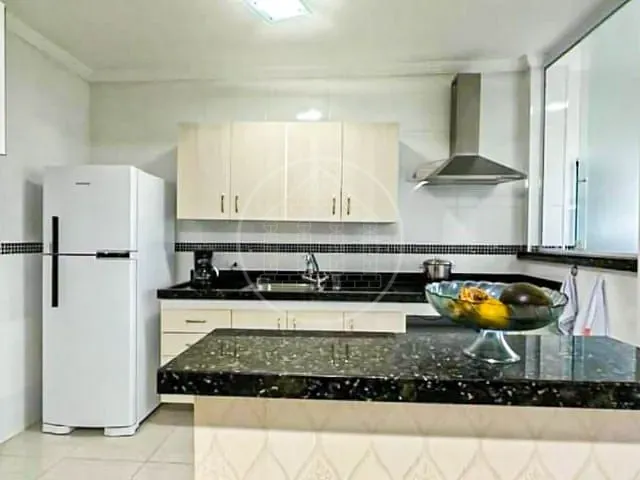 Apartamento com 62m² 1 quarto e 1 banheiro, à venda, no bairro Vila Assunção em Praia Grande