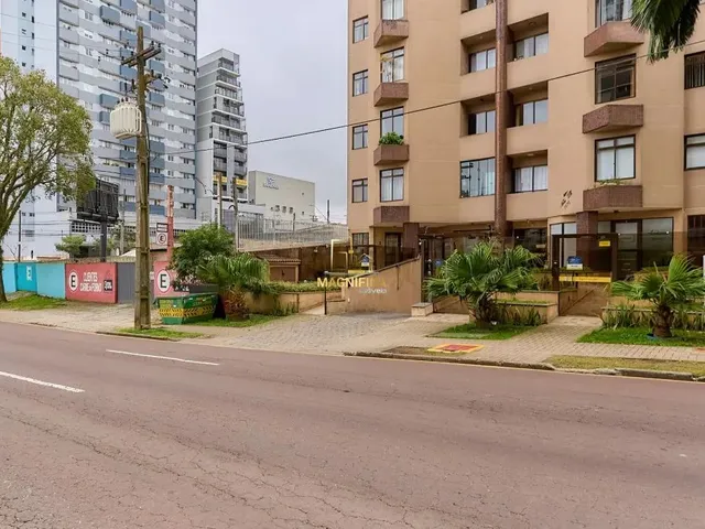 Apartamento 2 quartos e 1 banheiro, à venda, no bairro Bacacheri em Curitiba