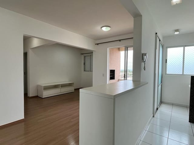 Apartamento com 106m² 2 quartos e 2 banheiros, para alugar, no bairro Aurora em Londrina