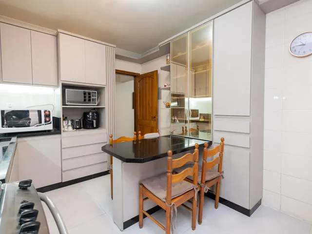 Apartamento 3 quartos e 3 banheiros, à venda, no bairro Centro em Pelotas