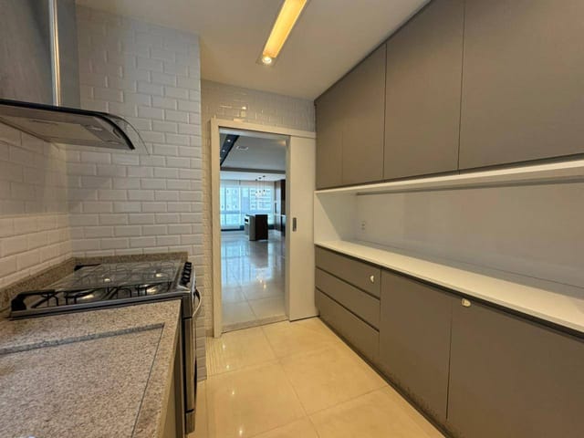 Apartamento 3 quartos e 2 banheiros, para alugar, no bairro Gleba Fazenda Palhano em Londrina