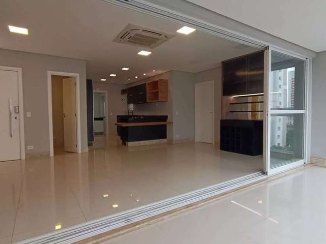 Apartamento com 212m² 3 quartos e 3 banheiros, para alugar, no bairro Gleba Fazenda Palhano em Londrina