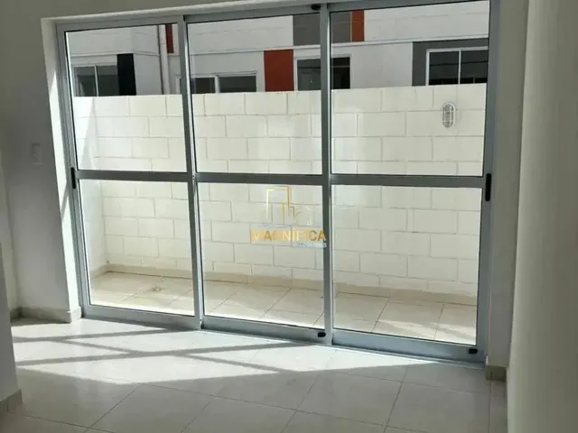 Apartamento 2 quartos e 1 banheiro, à venda, no bairro Santa Cândida em Curitiba