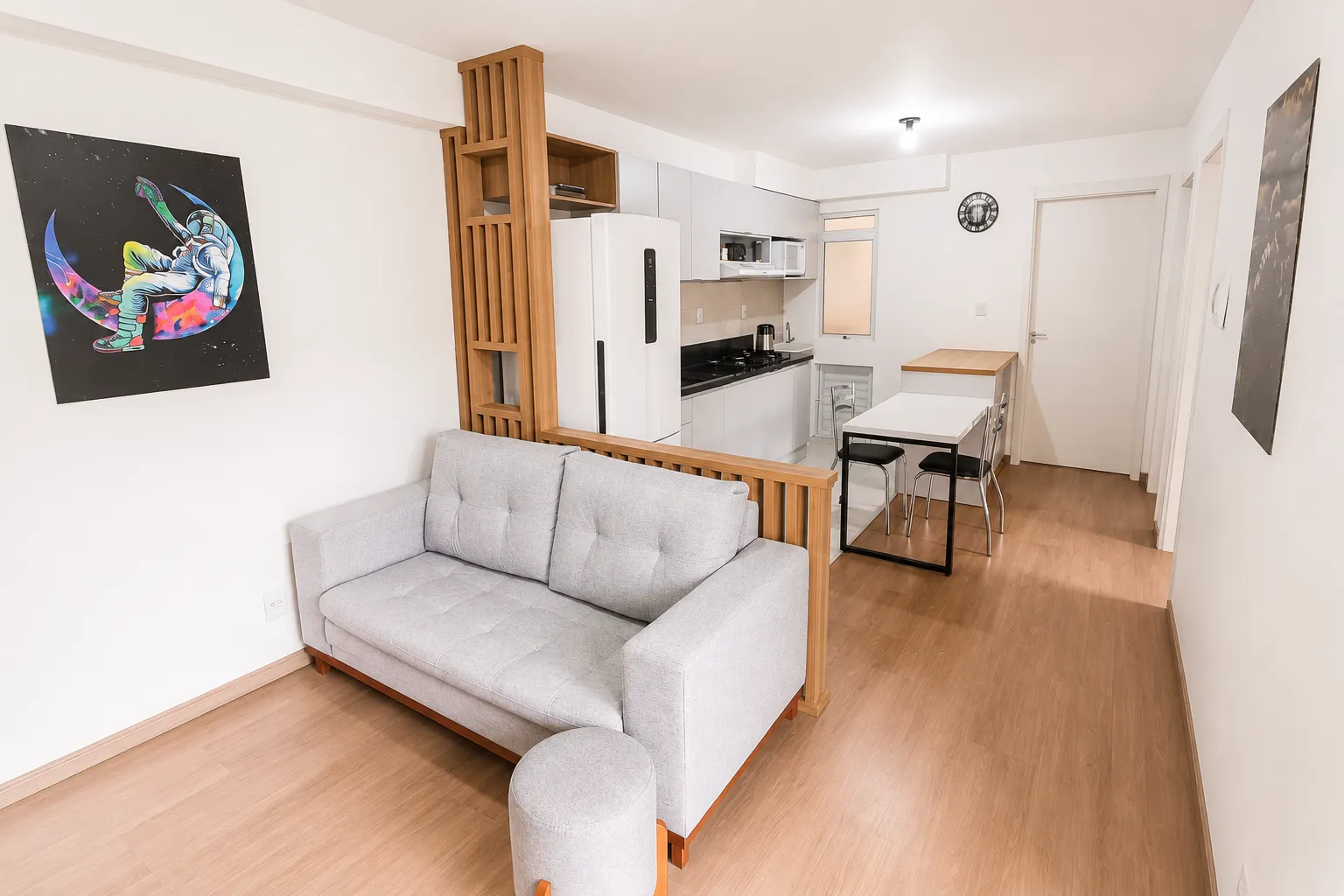 Apartamento térreo à venda no Life Club Fernando Osório, Três Vendas - 50 m², 2 quartos, sacada com churrasqueira e face leste.