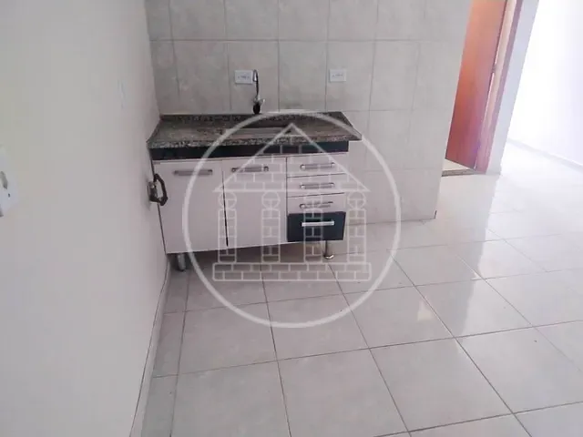 Apartamento 2 quartos e 1 banheiro, para alugar, no bairro Jardim das Imbuias em São Paulo