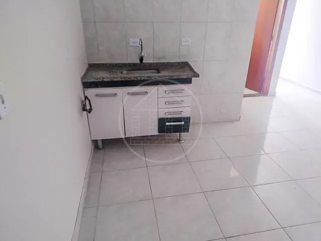 Apartamento 2 quartos e 1 banheiro, para alugar, no bairro Jardim das Imbuias em São Paulo