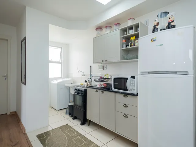 Apartamento com 62m² 2 quartos e 1 banheiro, para alugar, no bairro Centro em Pelotas