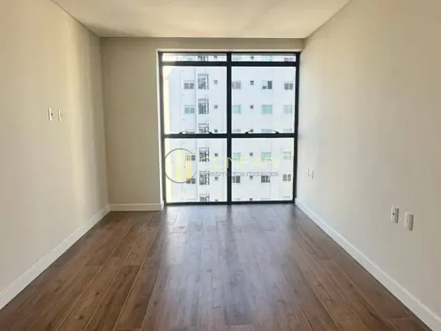 Apartamento 4 quartos e 5 banheiros, à venda, no bairro meia praia em Itapema