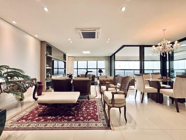 Apartamento com 433m² 3 quartos e 5 banheiros, à venda, no bairro Gleba Palhano em Londrina