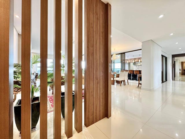 Apartamento com 433m² 3 quartos e 5 banheiros, à venda, no bairro Gleba Palhano em Londrina