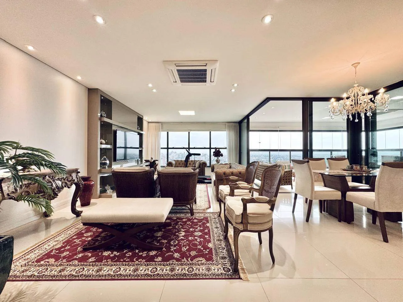 Apartamento, 3 quartos, 274 m² - Foto 1