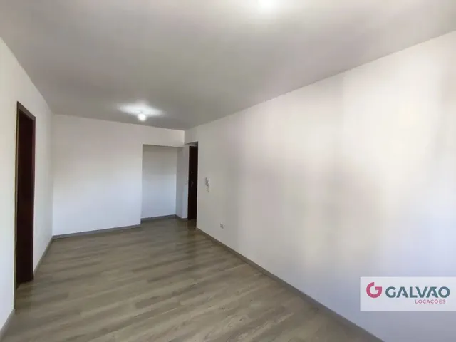 Apartamento 1 quarto e 1 banheiro, para alugar, no bairro Centro em Curitiba