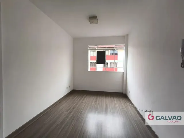 Apartamento 2 quartos e 1 banheiro, para alugar, no bairro Boa Vista em Curitiba