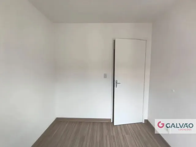Apartamento 2 quartos e 1 banheiro, para alugar, no bairro Boa Vista em Curitiba