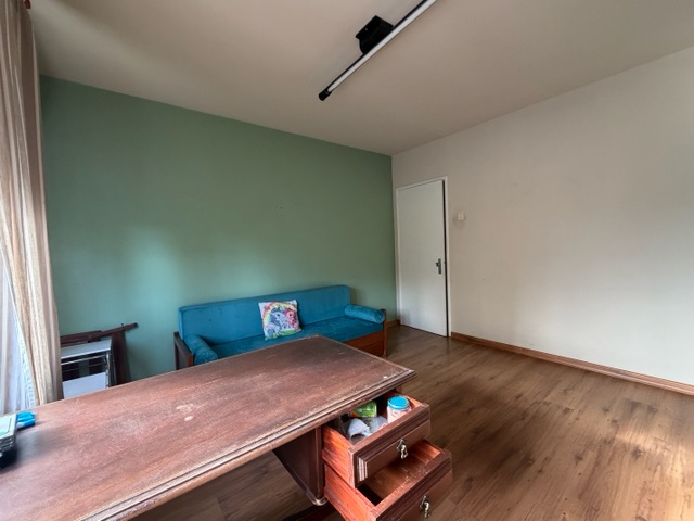 Apartamento com 270m² 3 quartos e 2 banheiros, à venda, no bairro Centro em Pelotas
