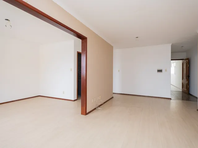 Apartamento com 196m² 3 quartos e 4 banheiros, à venda, no bairro Centro em Pelotas