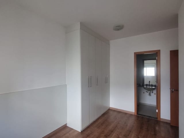 Apartamento 3 quartos e 2 banheiros, à venda, no bairro Gleba Palhano em Londrina