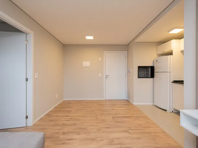 Apartamento 1 quarto e 1 banheiro, para alugar, no bairro Parque Una em Pelotas