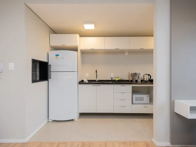 Apartamento 1 quarto e 1 banheiro, para alugar, no bairro Parque Una em Pelotas