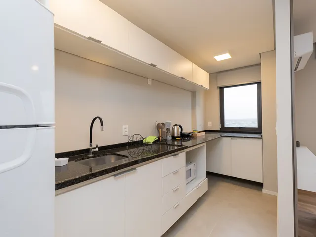 Apartamento 1 quarto e 1 banheiro, para alugar, no bairro Parque Una em Pelotas