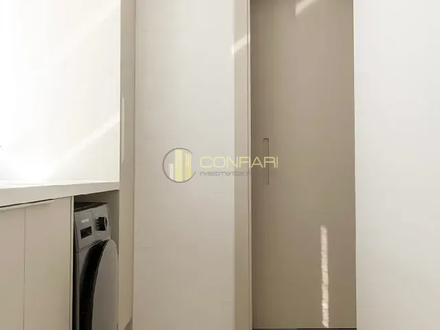 Apartamento 4 quartos e 5 banheiros, à venda, no bairro meia praia em Itapema