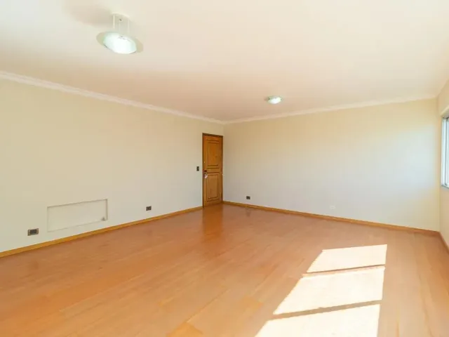 Apartamento 3 quartos e 1 banheiro, para alugar, no bairro Rebouças em Curitiba