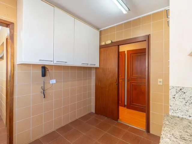 Apartamento 3 quartos e 1 banheiro, para alugar, no bairro Rebouças em Curitiba