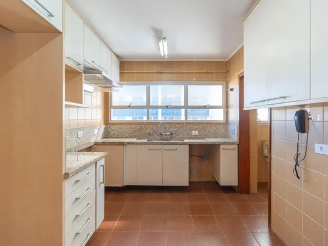 Apartamento 3 quartos e 1 banheiro, para alugar, no bairro Rebouças em Curitiba