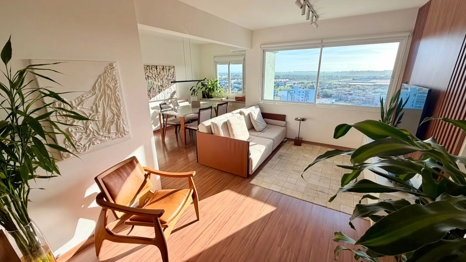 Apartamento à venda no JK Parque Clube, Areal - 61 m², 2 quartos (sendo 1 suíte) e andar alto com face norte.