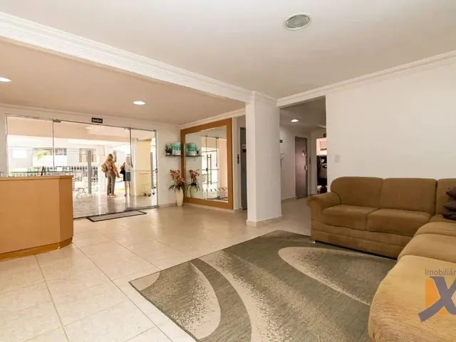 Apartamento 2 quartos e 1 banheiro, para alugar, no bairro Água Verde em Curitiba