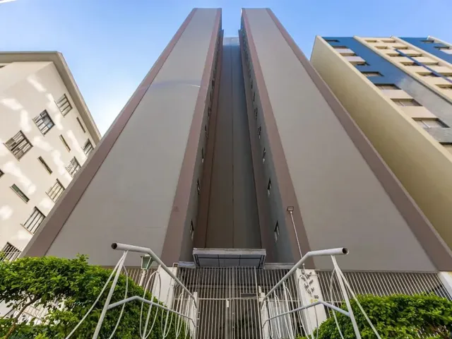 Apartamento 2 quartos e 1 banheiro, para alugar, no bairro Água Verde em Curitiba
