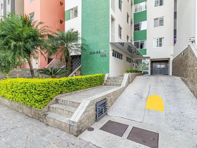 Apartamento 1 quarto e 1 banheiro, para alugar, no bairro Cristo Rei em Curitiba