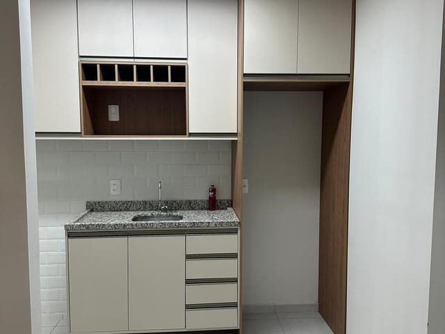 Apartamento com 85m² 2 quartos e 1 banheiro, para alugar, no bairro Gleba Palhano em Londrina