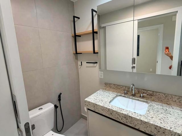 Apartamento 3 quartos e 2 banheiros, para alugar, no bairro Gleba Palhano em Londrina