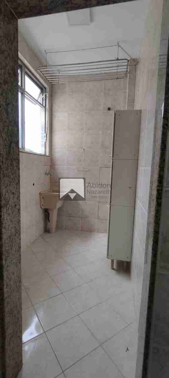 Apartamento à venda com 2 quartos, 70m² - Foto 32