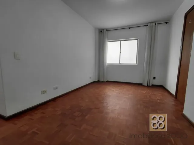 Apartamento 1 quarto e 1 banheiro, para alugar, no bairro Centro em Curitiba