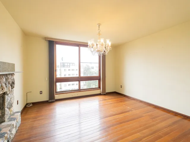 Apartamento 3 quartos e 4 banheiros, à venda, no bairro Centro em Pelotas