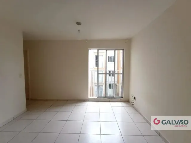 Apartamento 2 quartos e 1 banheiro, para alugar, no bairro Santa Cândida em Curitiba