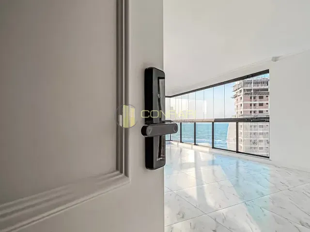 Apartamento 3 quartos e 3 banheiros, à venda, no bairro pererque em Itapema