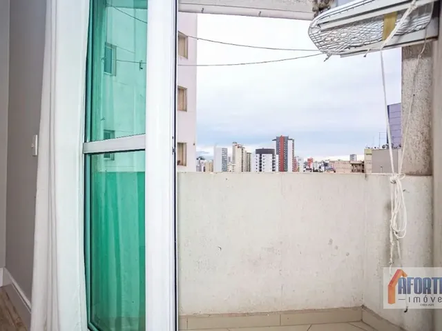 Apartamento 1 quarto e 1 banheiro, à venda, no bairro Cristo Rei em Curitiba