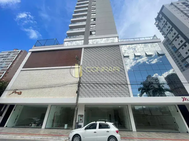 Apartamento 3 quartos e 3 banheiros, à venda, no bairro meia praia em Itapema