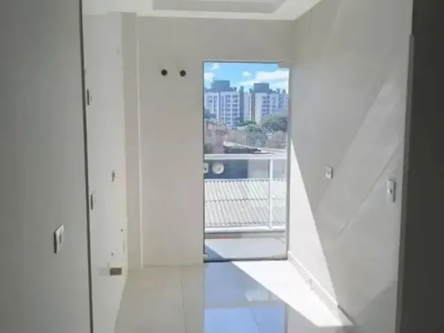 Apartamento 2 quartos e 1 banheiro, à venda, no bairro Pinheirinho em Curitiba