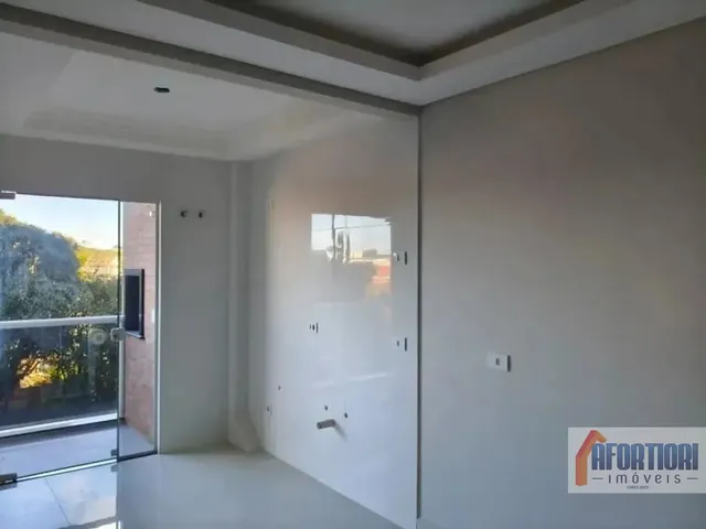 Apartamento 2 quartos e 1 banheiro, à venda, no bairro Pinheirinho em Curitiba